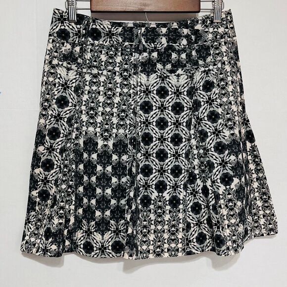 Athleta Gray Geometric Floral Print Whatever Skort   Size 2 - Picture 2 of 5